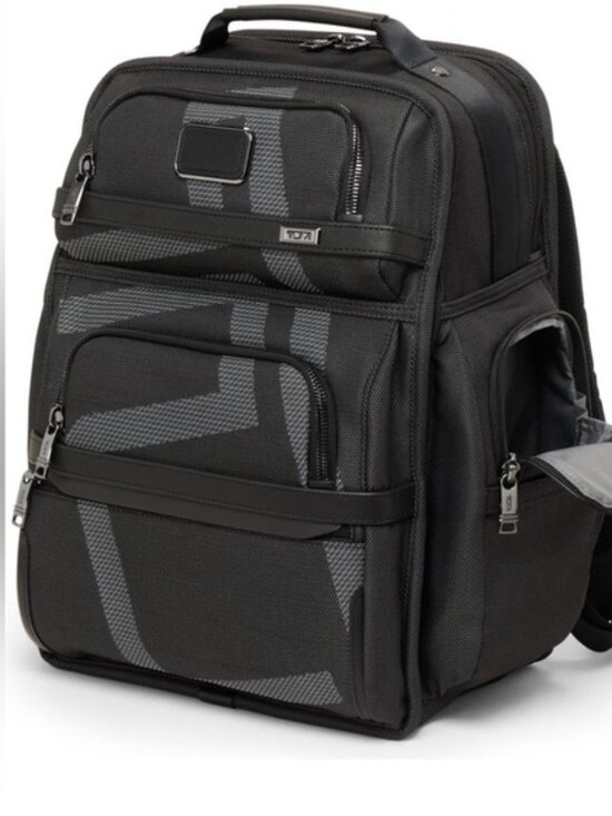 jansport backpacks burlington Big Student Backpack Featuring a dedicated 15in Length:JOMSG710MF 7'10